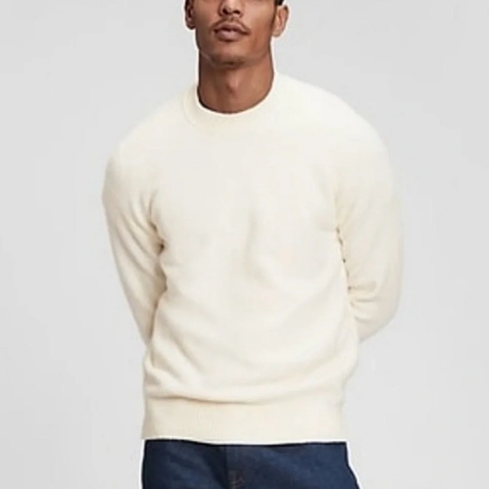 NWT Gap Men’s Soft & Comfortable Cream Relaxed Fit  Crewneck Sweater Size Large